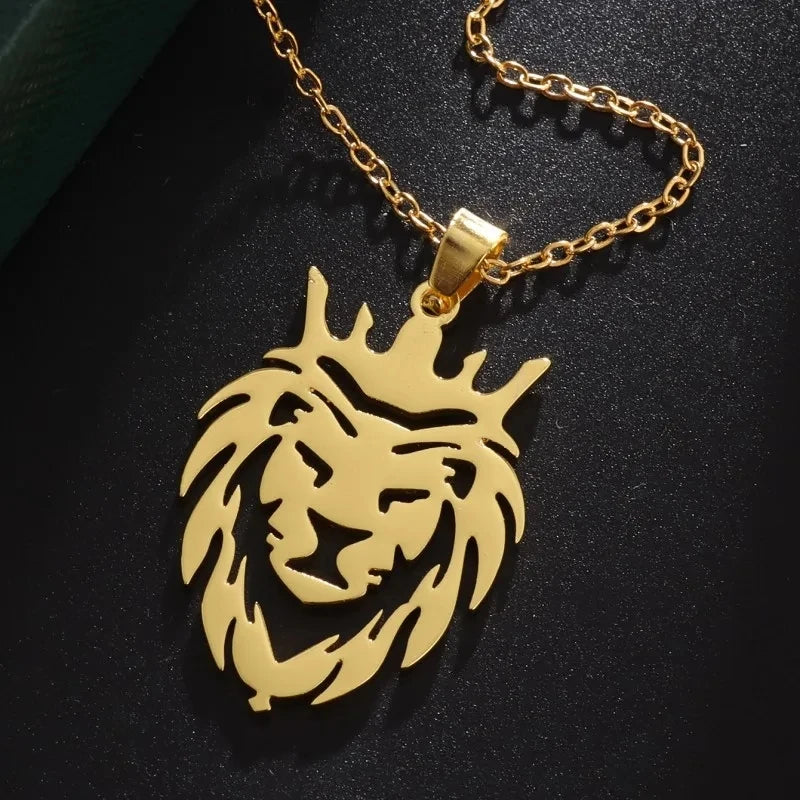Stainless Steel Simple Personalized Spider Pendant Necklace Men and Women Fashion Party Pendant Jewelry Gift